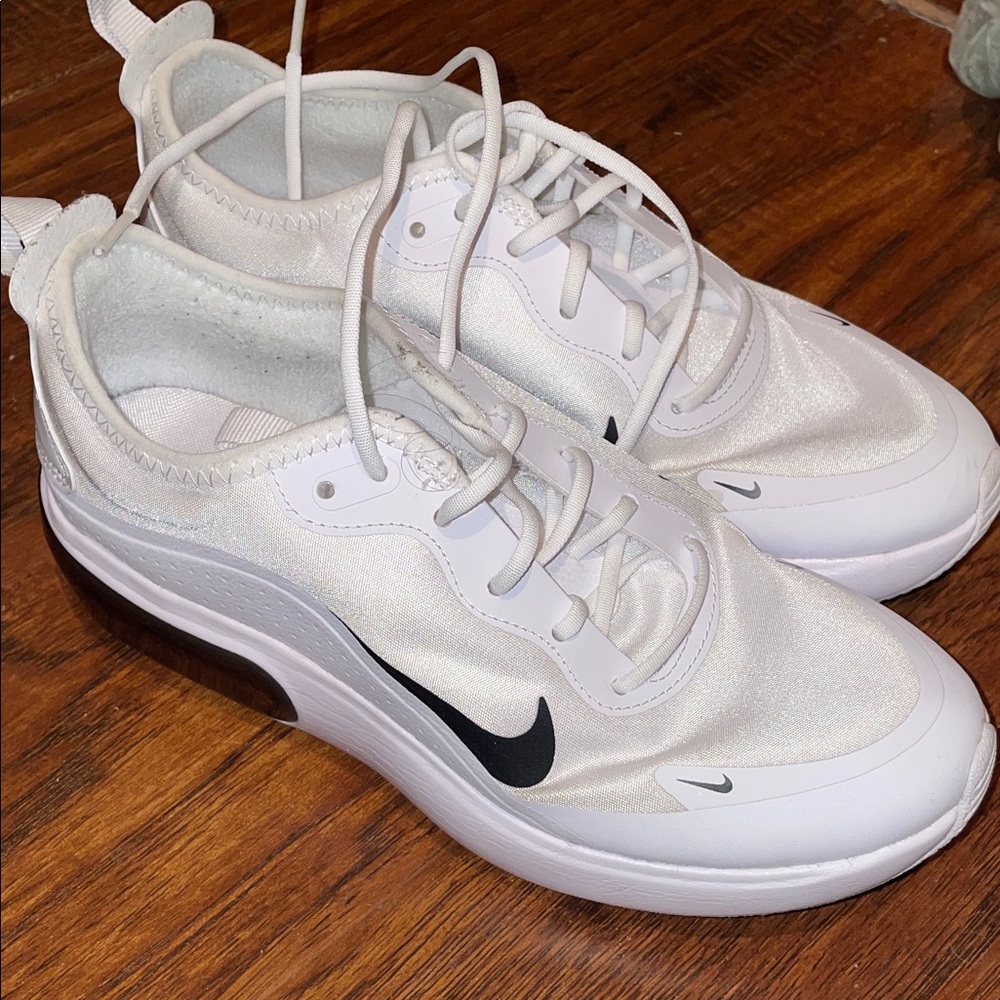 Nike Women's White and Black Sneakers